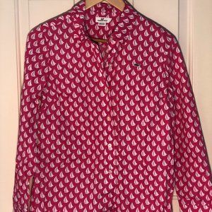 Vineyard Vines Button Down (Sailboats)